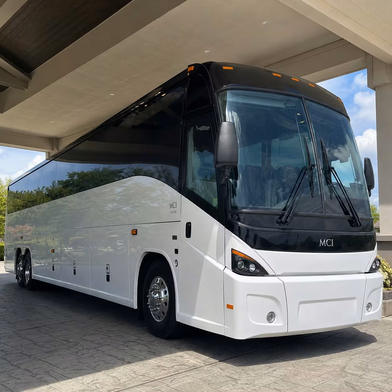 shuttle transportation for worcester s federal and state government offices